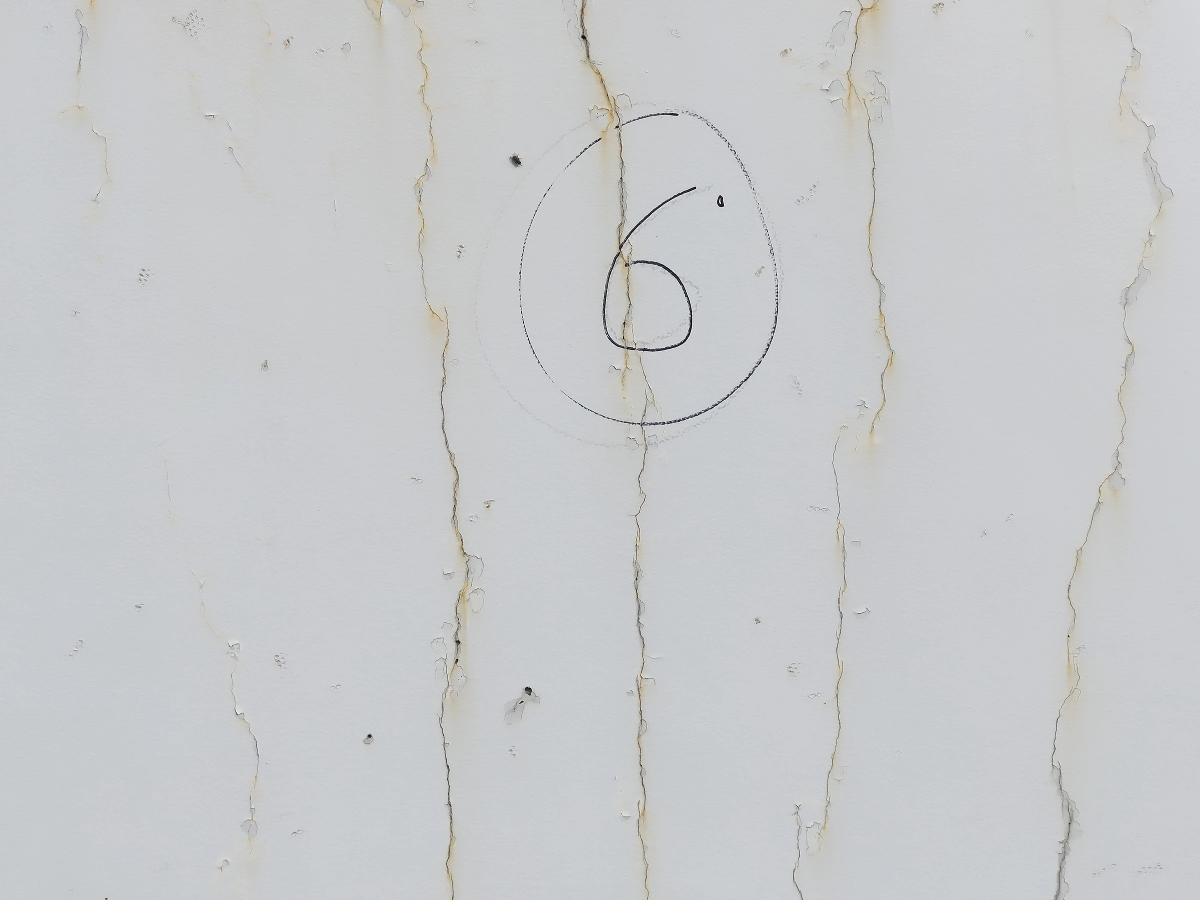 Detail eines Turmbereichs vor der Sanierung